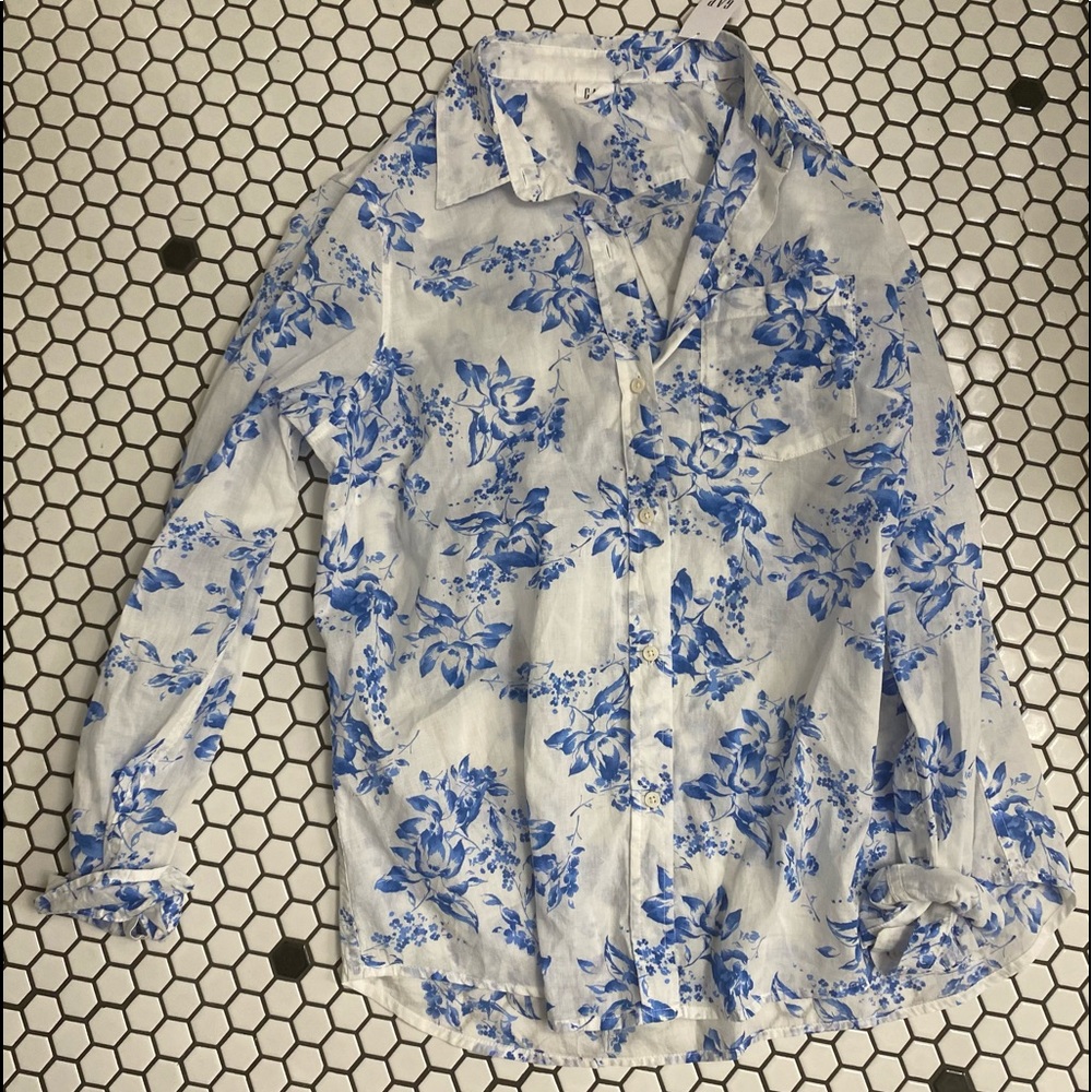 NWT gap factory button down shirt size medium